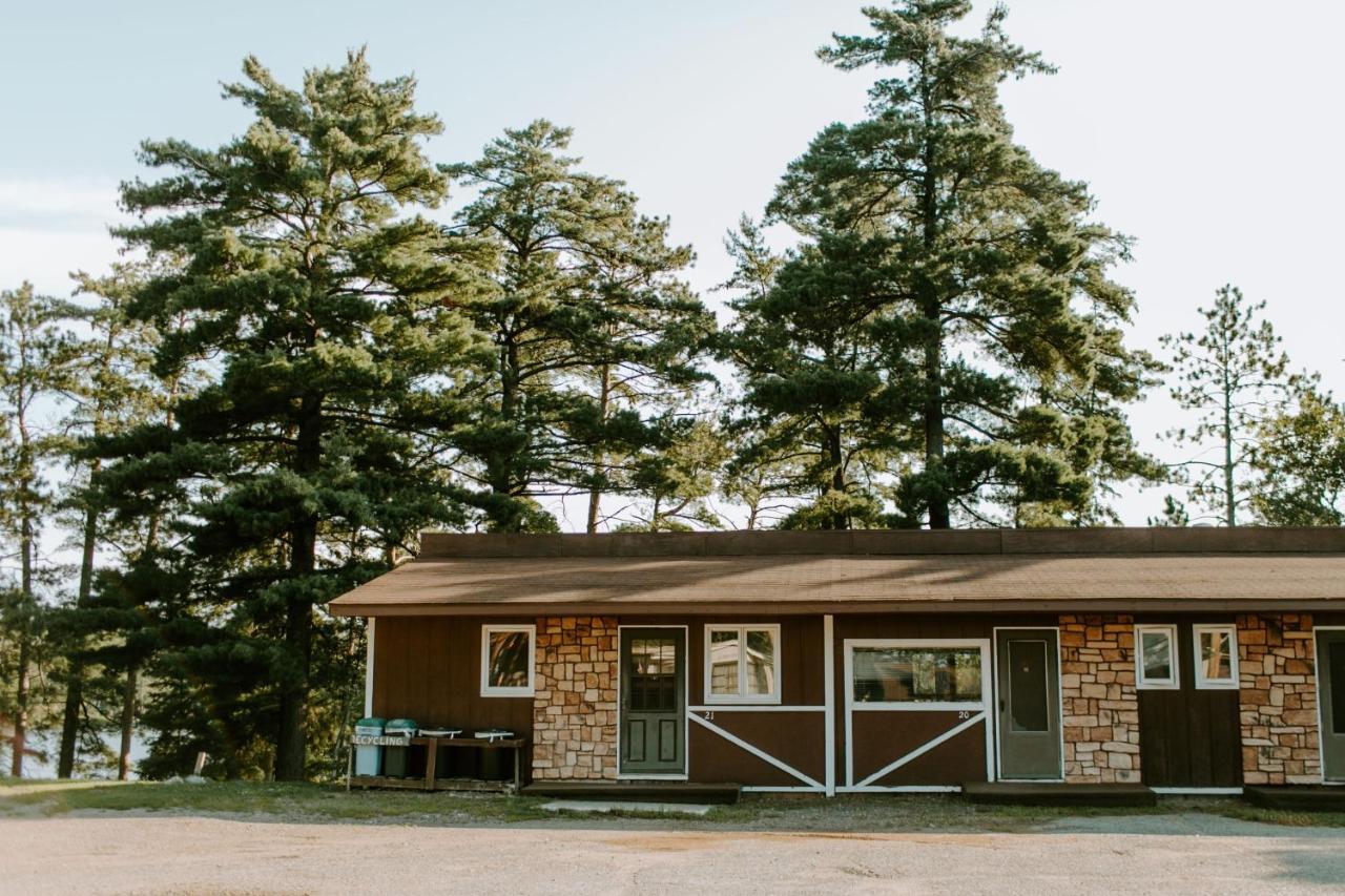 Silver Rapids Lodge & Campground Ely Bagian luar foto