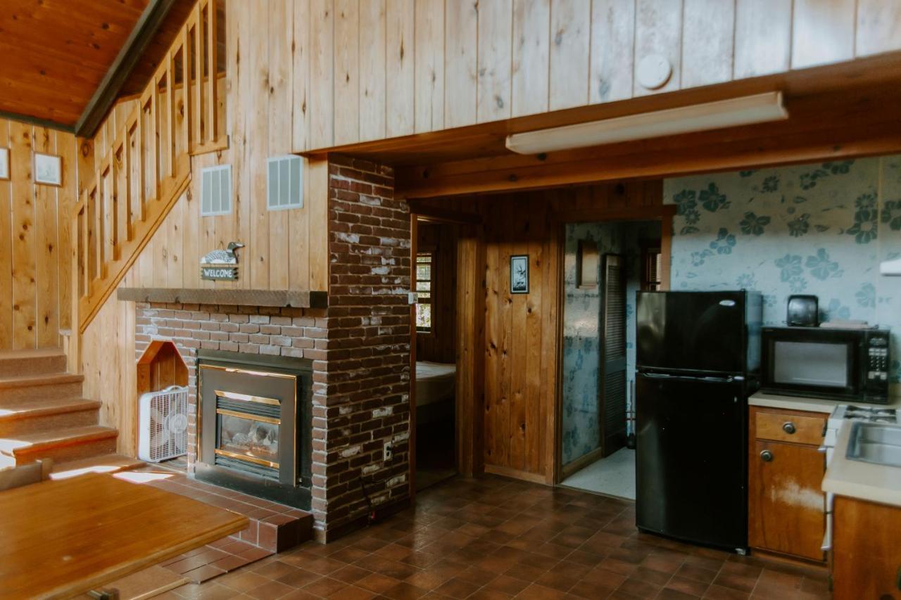 Silver Rapids Lodge & Campground Ely Bagian luar foto